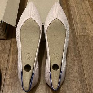Rothy’s The Point Size 7. Light pink. Worn a few times.